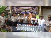 Polres Tuban Kembali Ringkus Dua Orang Produsen Miras