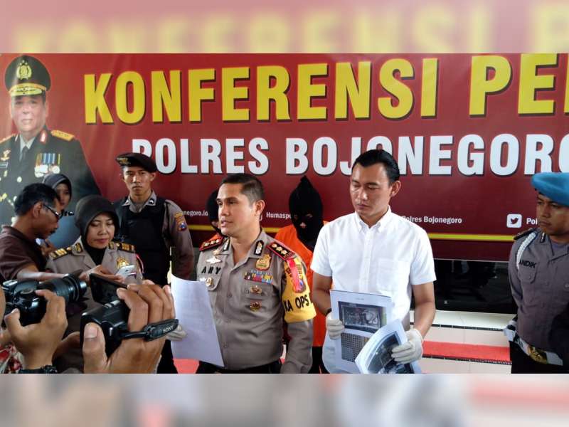 Polisi Bojonegoro Tangkap 2 Orang Spesialis Pembobol Mesin ATM