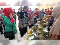 Buah Lokal Blora Berani Bersaing dengan Buah Daerah Lain