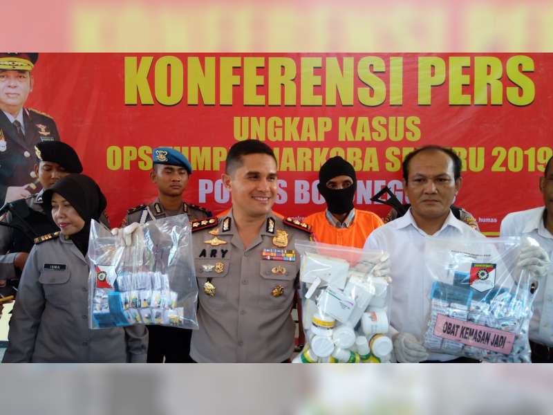 Produksi dan Jual ‘Pil Dengkul’, 2 Orang  Warga Sumberrejo Bojonegoro Ditangkap Polisi