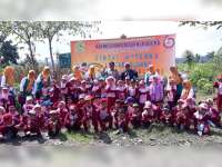 Perhutani KPH Blora Bersama KB-TK Baitunnur, Laksanakan Penanaman Pohon