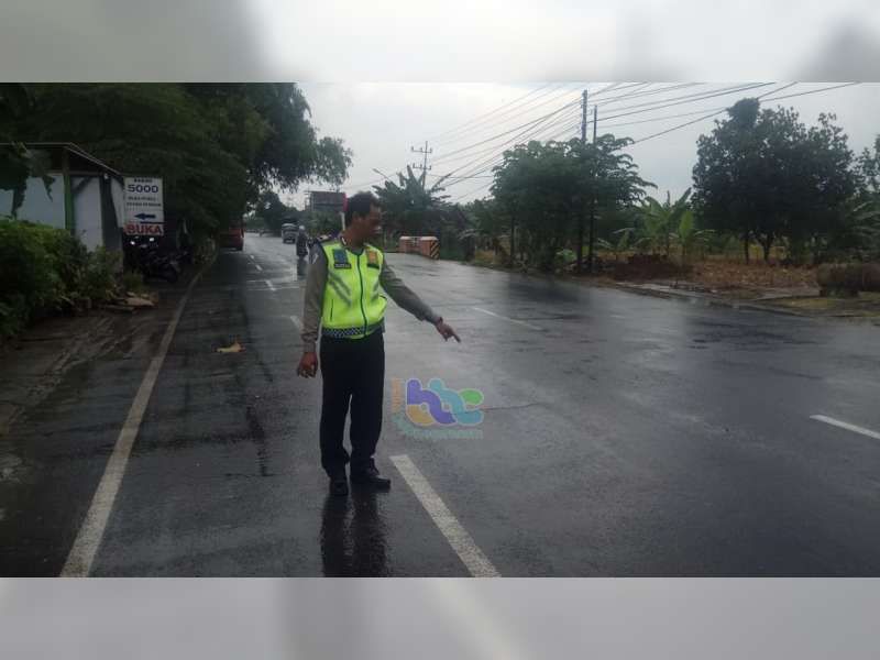 Hendak Putar Balik, Supra Ditabrak Beat di Ngraho Bojonegoro, Pengendara Supra Luka Berat