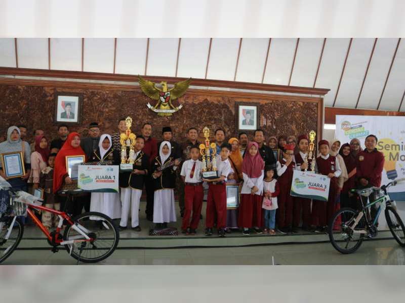 Menjadi Pelajar Cerdas dan Berkarakter dalam Penghargaan LCC MIPA Bojonegoro 2019