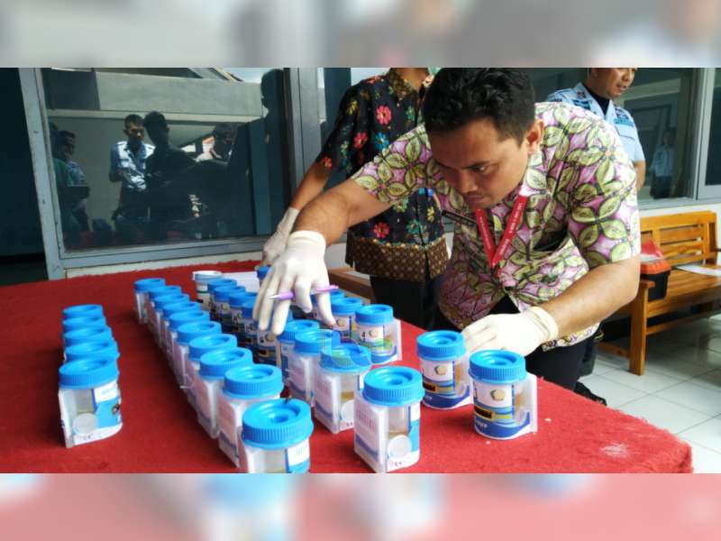 Pegawai dan Warga Binaan Rutan Blora Jalani Tes Urine