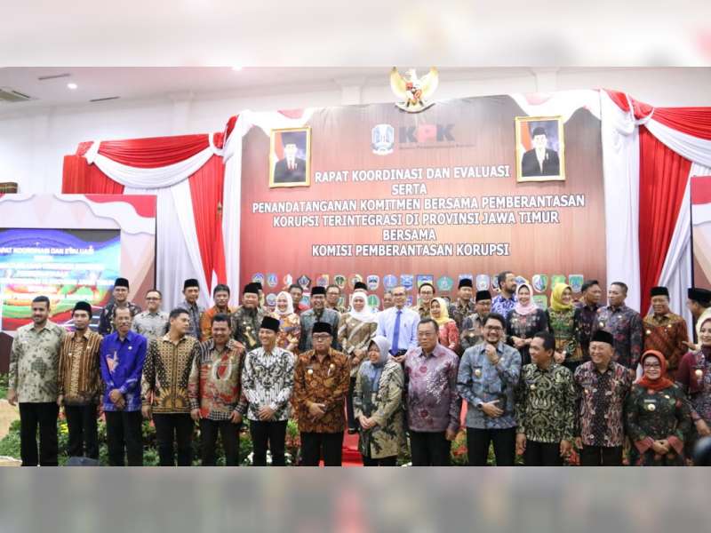 Bupati Bojonegoro Hadiri Penandatanganan Komitmen Bersama Pemberantasan Korupsi