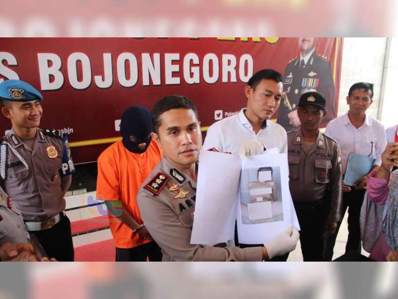 Ancam Korbannya Dengan Foto Porno Editan, Seorang Pria di Bojonegoro Ditangkap Polisi