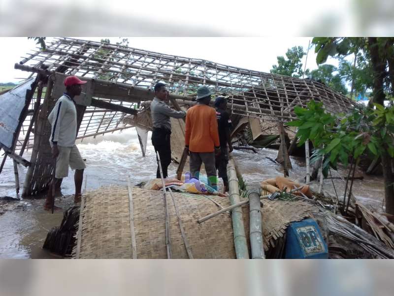 Rumah Warga Semanding Bojonegoro, Rusak Terseret Arus Banjir Sungai Gawe