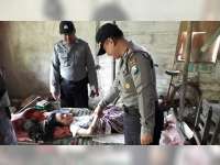 Polisi di Kalitidu Bojonegoro Sambangi Warga Yang Lumpuh Sejak Lahir