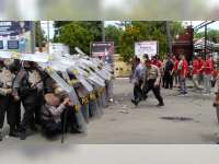 Tingkatkan Kemampuan Anggota, Polres Bojonegoro Gelar Latihan Dalmas