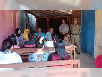 Polsek Kunduran Bersama Tim Medis, Periksa Kesehatan Warga Lokalisasi Yank Jrong Blora