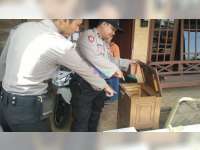 Sebuah Kotak Amal Ditemukan Warga Kalitidu Bojonegoro di Pinggir Sungai