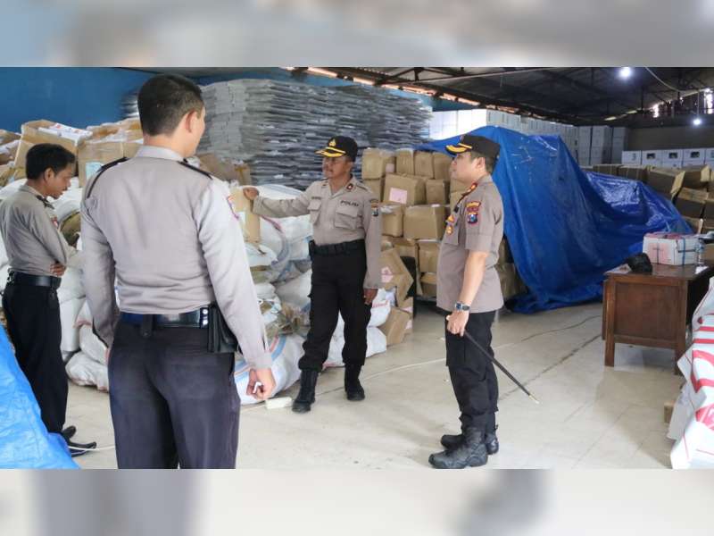 Kapolres Bojonegoro Patroli ke Gudang Penyimpanan Logistik Pemilu di Masing-Masing Dapil