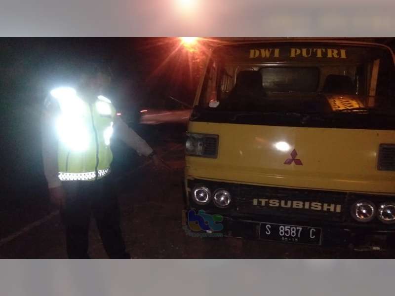 Hindari Asap, Motor Tabrak Truk di Balen Bojonegoro, Pengendara Motor Masuk Rumah Sakit