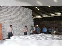 Kapolres Bersama Dandim dan Bupati Bojonegoro Cek Stok Beras di Gudang Bulog