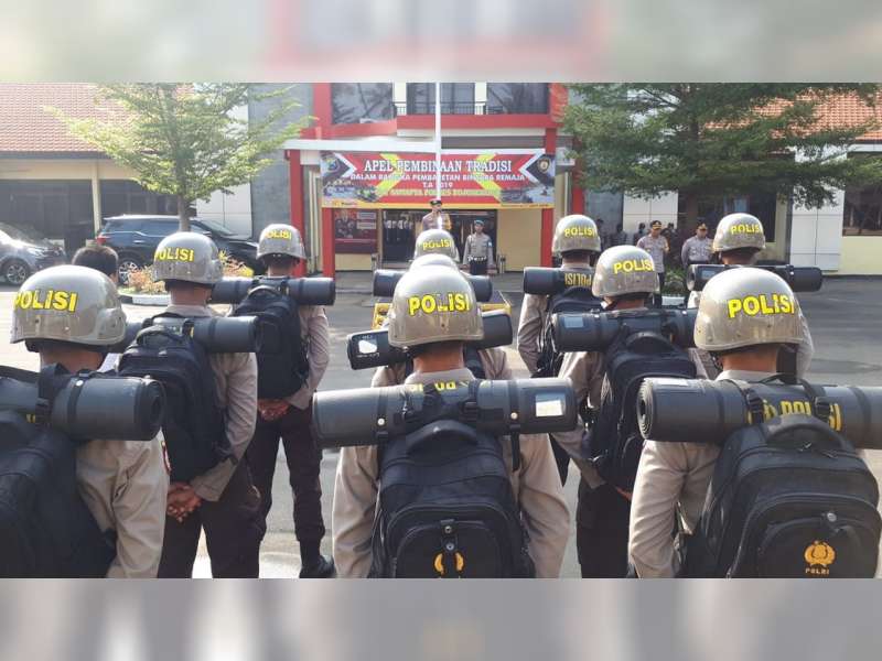 Kapolres Bojonegoro Pimpin Upacara Pembaretan Bintara Remaja