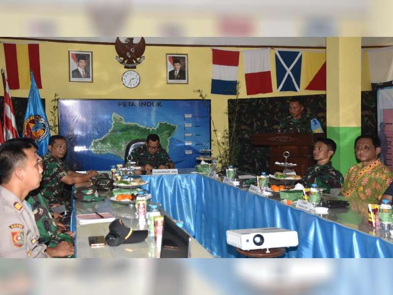 Gubernur AAL Tinjau Satlak Hiu Latsitardanus di Kecamatan Bubulan Bojonegoro