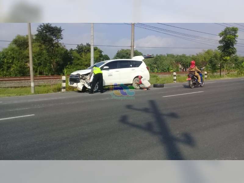 Lima Kendaraan Terlibat Kecelakaan di Bojonegoro Seorang Pemotor Meninggal Dunia