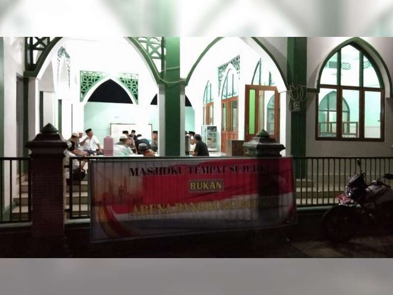 Warga Perumda Blora Pasang Spanduk Tolak Kegiatan Politik di Tempat Ibadah