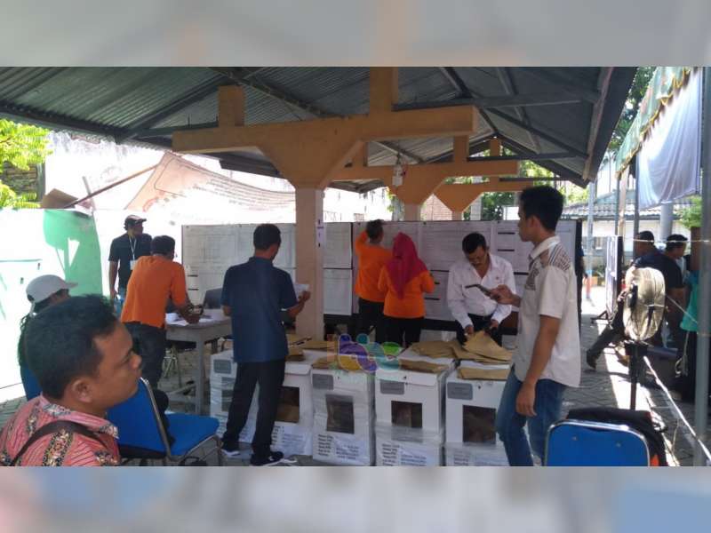 Tinggal PPK Bojonegoro Kota Yang Belum Selesaikan Rekapitulasi Penghitungan Suara