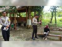 Sat Lantas Polres Bojonegoro Sosialisasi Pelaksanaan Operasi Keselamatan di Lokasi Wisata