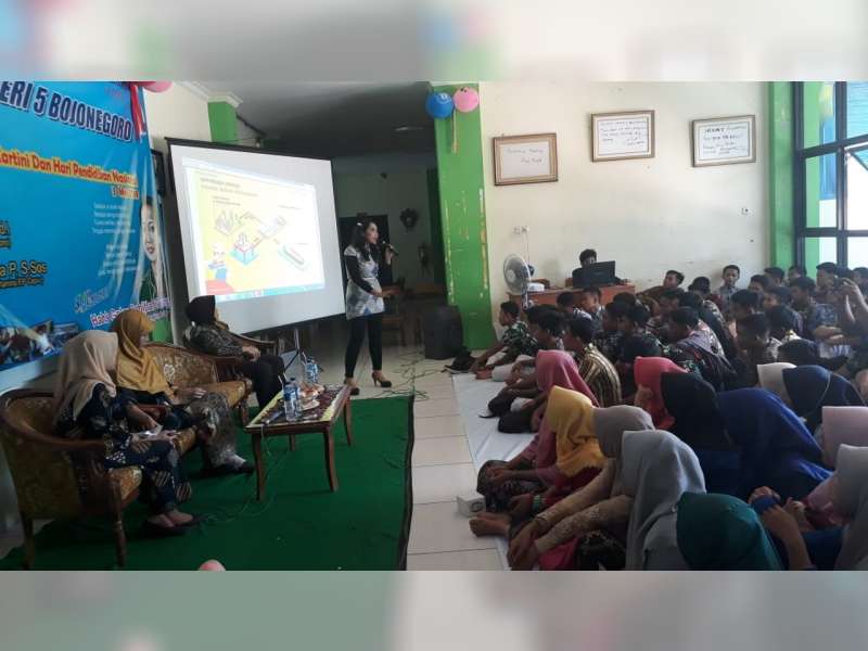 PEPC Berikan Inspirasi Pelajar SMK 5 Bojonegoro, di Peringatan Hari Kartini dan Hardiknas