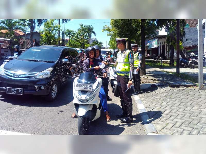 Sat Lantas Polres Bojonegoro Gelar Rasia Simpatik