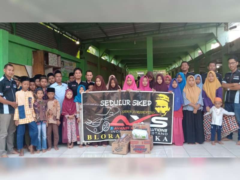 Komunitas AXS Blora Mustika, Bakti Sosial di Panti Darul Hadlonah