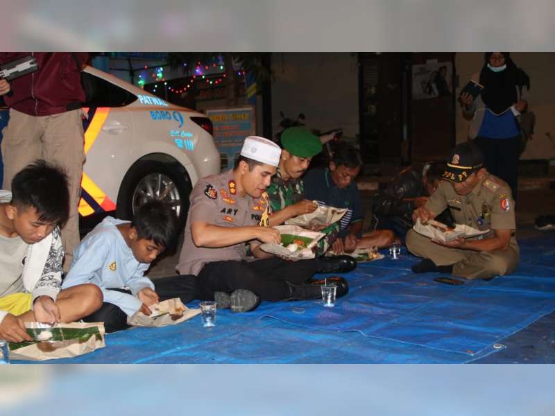 Kapolres Bojonegoro Pimpin Patroli Oklik dan Sahur on The Road