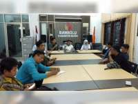 Bawaslu Blora Gelar Jumpa Pers dan Buka Bersama Dengan Awak Media