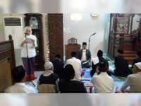 Bupati dan Wakil Bupati Bojonegoro, Laksanakan Salat Id di Masjid Darussalam