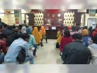 Hari Pertama Pasca Libur Lebaran, Ratusan Wajib Pajak Penuhi Kantor Samsat Blora