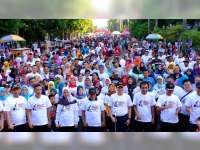 Peringatan Hari Bhayangkara, Polres Bojonegoro Gelar Jalan Sehat