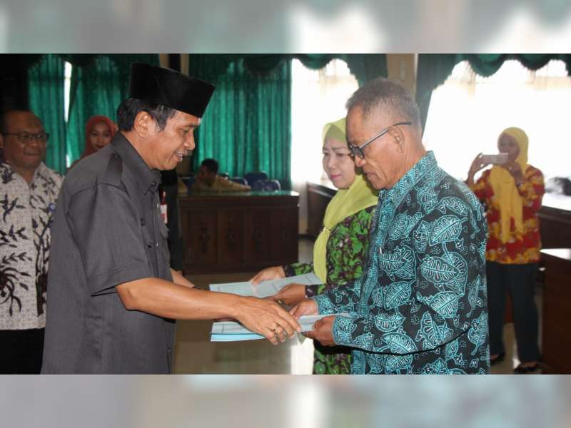 36 ASN di Lingkungan Pemkab Bojonegoro Terima SK Pensiun