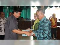 36 ASN di Lingkungan Pemkab Bojonegoro Terima SK Pensiun