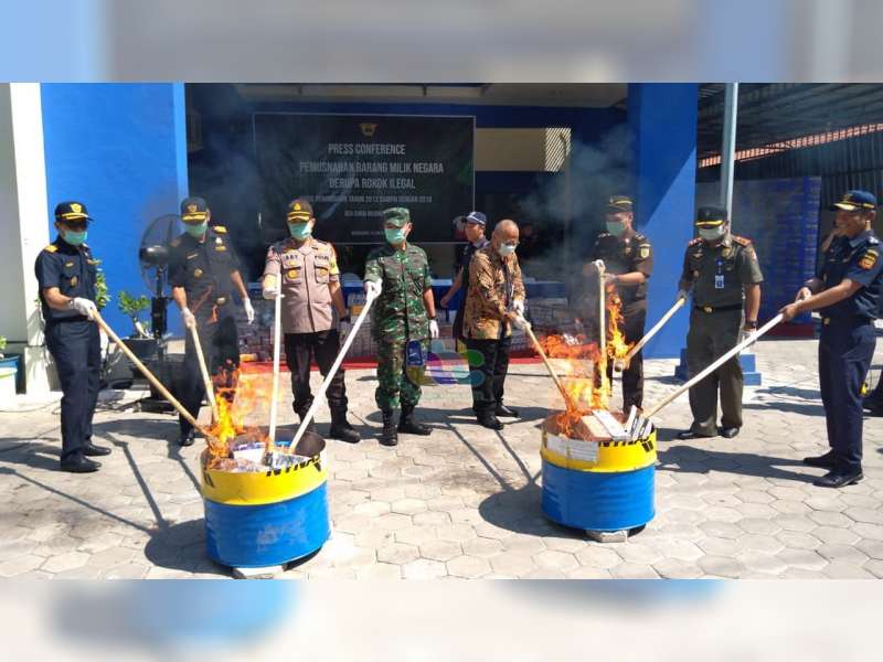 Bea Cukai Bojonegoro Musnahkan 352 Ribu Batang Rokok Ilegal