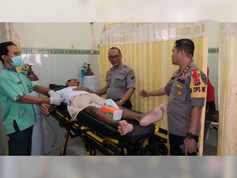 Kapolres Bojonegoro Bantu Pengobatan Warga Gondang di Rumah Sakit