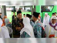 Ratusan Jamaah Calon Haji Asal Blora, Berangkat Menuju Asrama Haji Donohudan