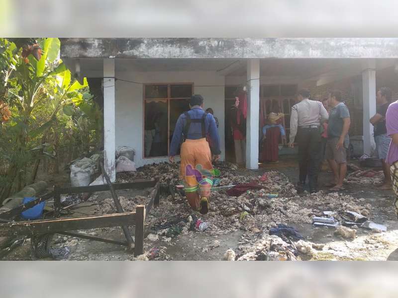 Rumah Warga Baureno Bojonegoro Nyaris Terbakar, Diduga Akibat Korsleting Listrik