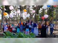 Keceriaan Anak-Anak dalam Sekolah Alam di Desa Samberan Kanor Bojonegoro