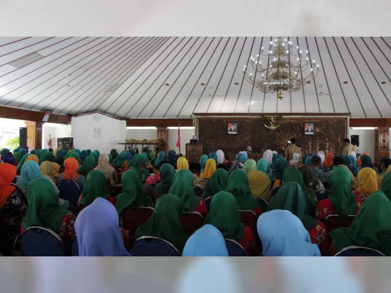 Peringati HKN, Pemkab Bojonegoro Gelorakan Gerakan Kembali ke Meja Makan