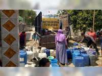 Polsek Baureno Bojonegoro Salurkan Bantuan Air Bersih pada Warga di Kedungadem