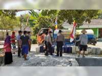 Warga Desa Tulungrejo Sumberrejo Bojonegoro, Terima Pasokan Air Bersih