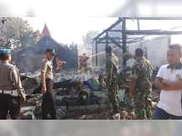 Diduga Akibat Lupa Matikan Kompor, 4 Unit Rumah Warga Ngasem Bojonegoro Terbakar