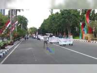 Foto Aksi Unjuk Rasa Warga Desa Ngampel di Pendapa Pemkab Bojonegoro