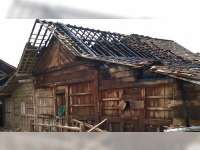 Akibat Lupa Matikan Tungku, Atap Rumah Warga Ngambon Bojonegoro Terbakar