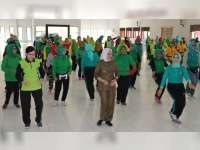 Bupati Bojonegoro Ajak Mayarakat Tingkatkan Kebersamaan dan Kebugaran Jasmani Lewat Senam