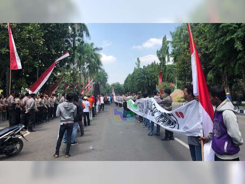 Untuk Kedua Kalinya, Warga Ngampel Kembali Gagal Bertemu Bupati Bojonegoro