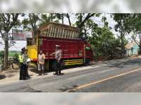 Razia Hari Ketujuh, Polres Bojonegoro Tindak Kendaraan Kelebihan Muatan