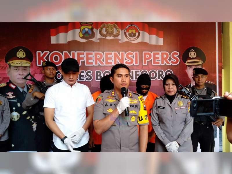 Polres Bojonegoro Tangkap 2 Orang Pelaku Pencurian, Spesialis Nasabah Bank
