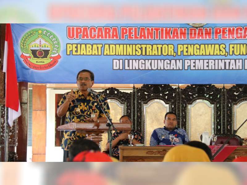Bupati Lantik 249 Pejabat dan Kepala Sekolah di Linkungan Pemkab Blora